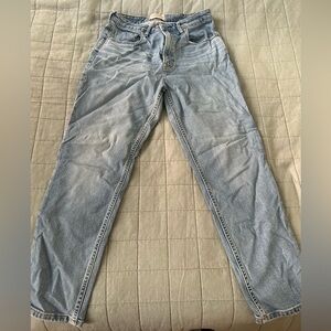 Everlane Cheeky Jean in light wash